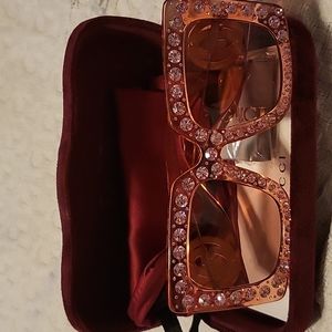 Glamorous. New sunglasses 👀 paste pink with stones